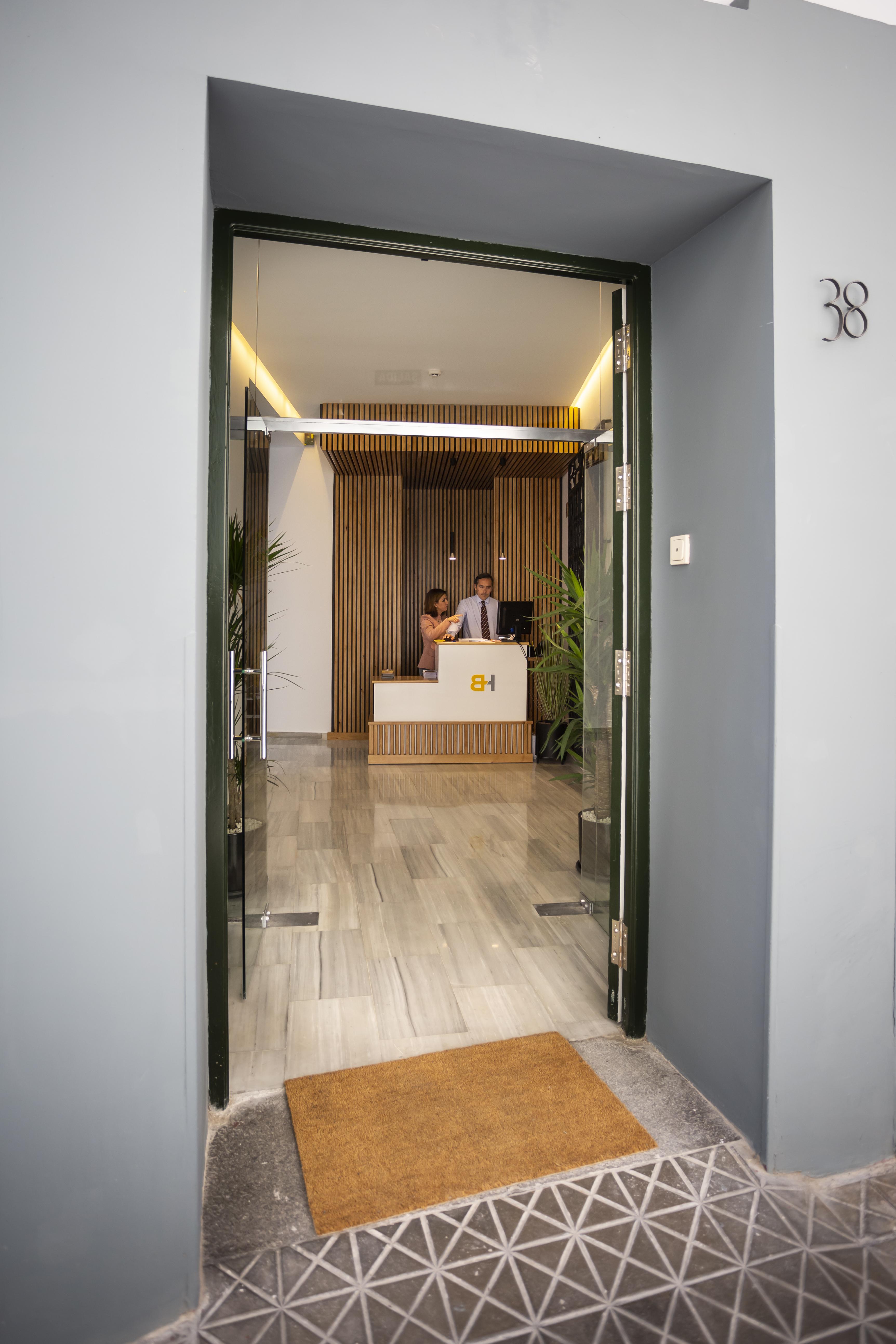 Basic Hotel Sevilla Catedral Экстерьер фото