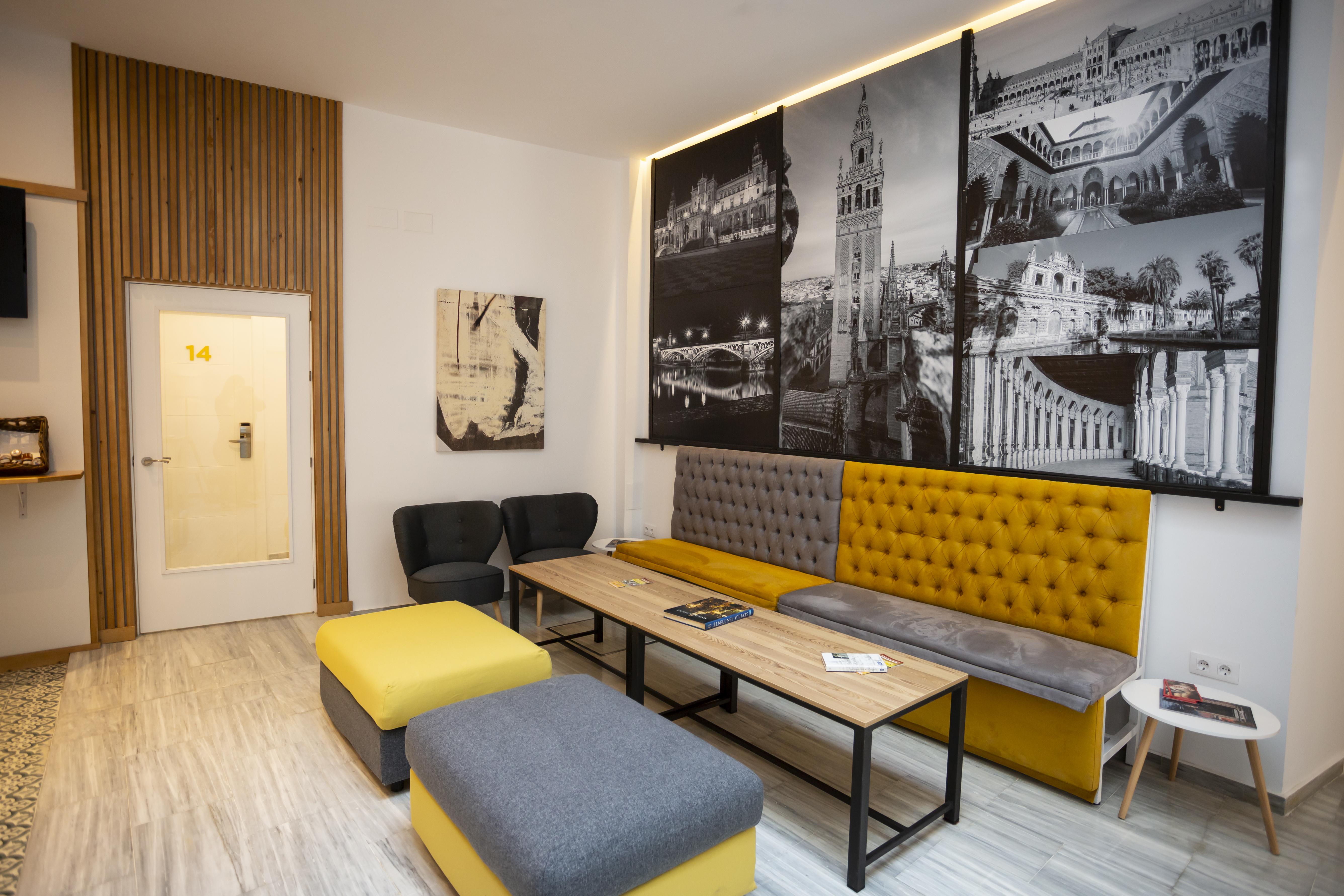 Basic Hotel Sevilla Catedral Экстерьер фото