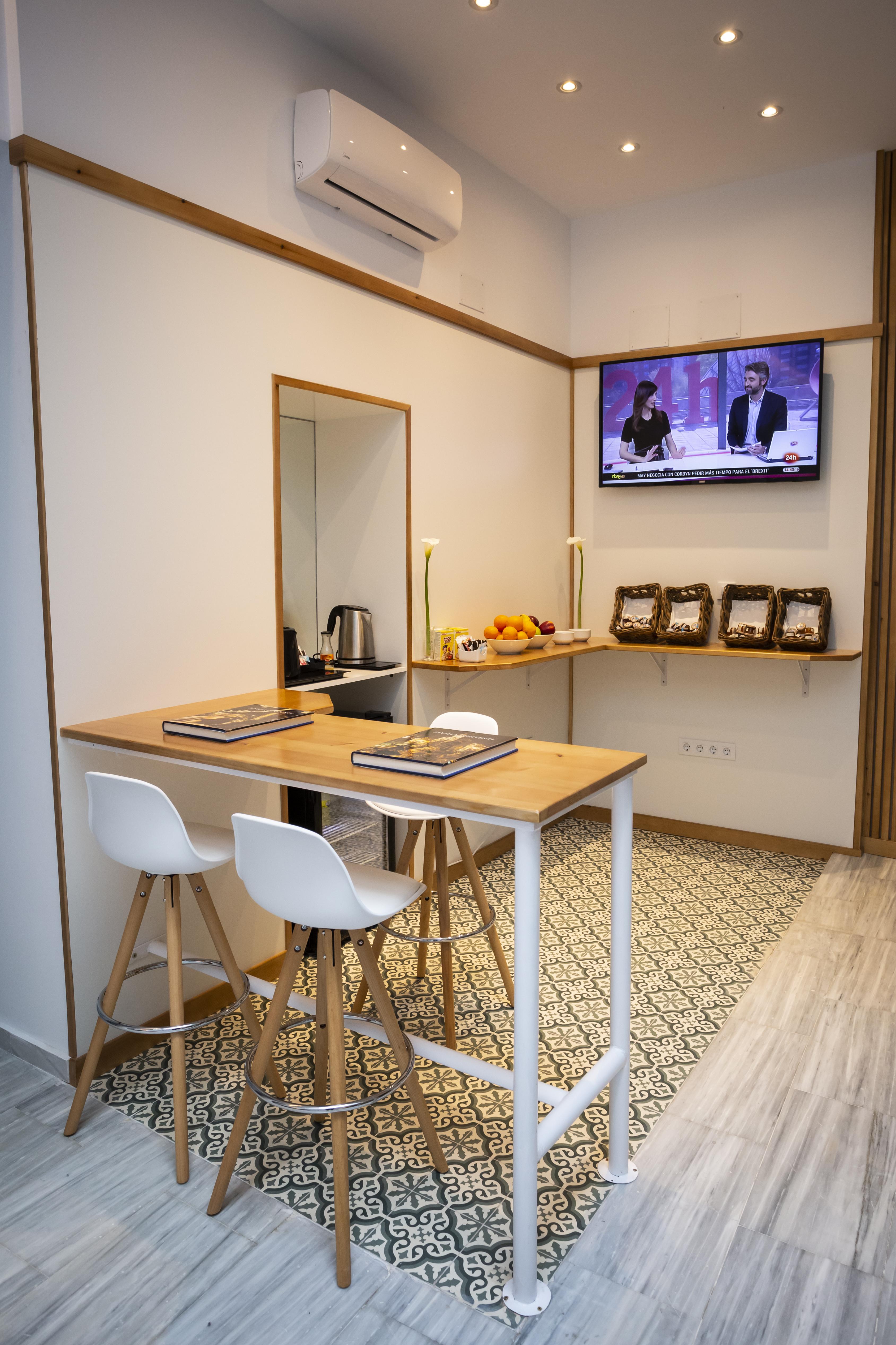 Basic Hotel Sevilla Catedral Экстерьер фото