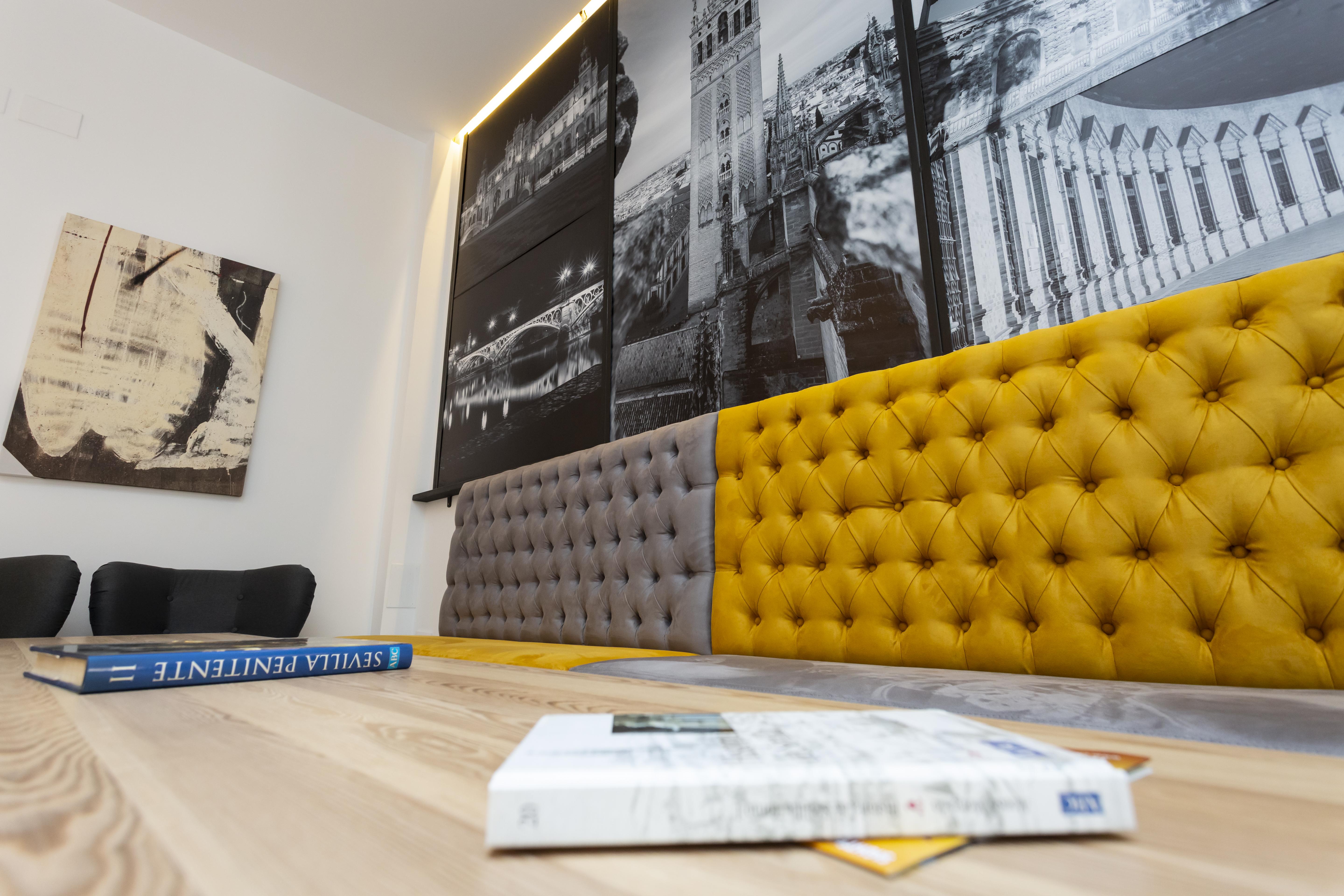 Basic Hotel Sevilla Catedral Экстерьер фото