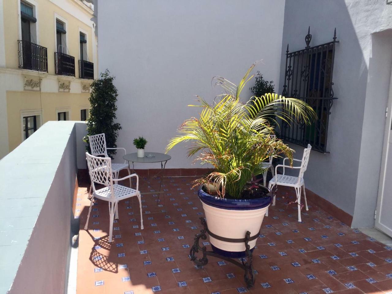Basic Hotel Sevilla Catedral Экстерьер фото