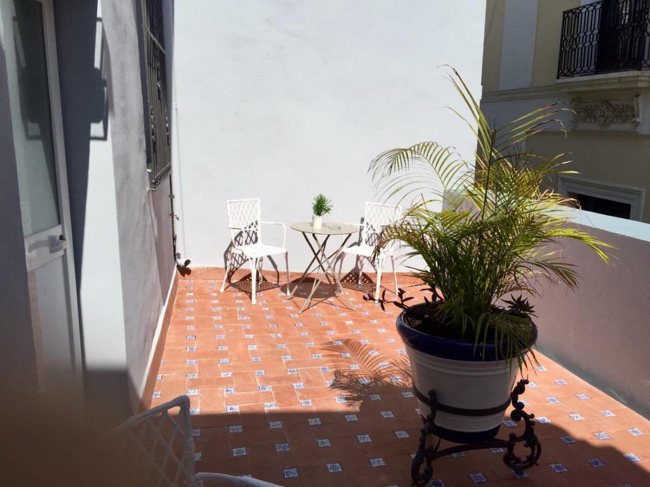 Basic Hotel Sevilla Catedral Экстерьер фото