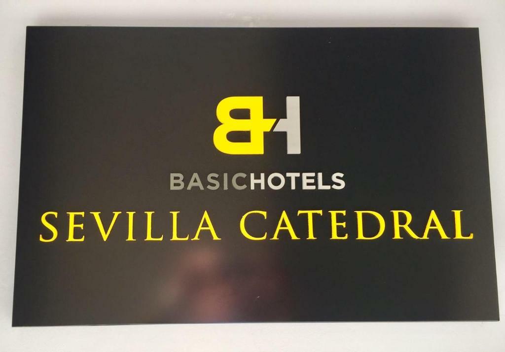 Basic Hotel Sevilla Catedral Экстерьер фото